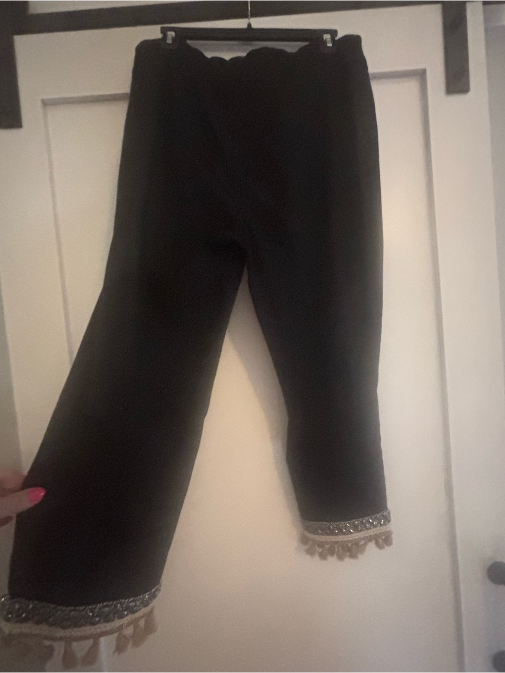 Chico's So Slimming Black Cropped Pants with Chain Detail Size 2.5 Chico’s - Picture 4 of 5